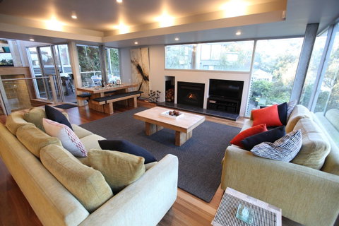 Lorne Luxury - Lawyer Find 8