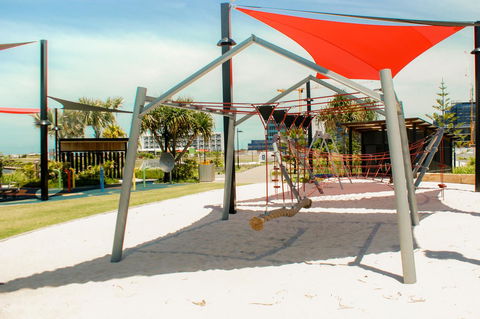 BEST WESTERN PLUS Lake Kawana Hotel - Click Find 29