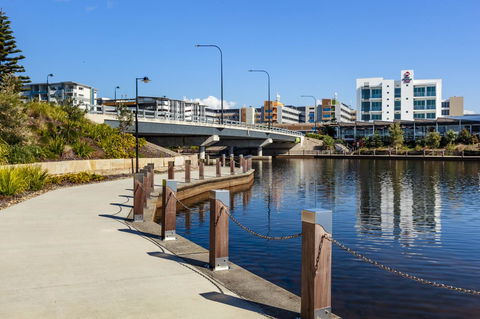 BEST WESTERN PLUS Lake Kawana Hotel - Click Find 6