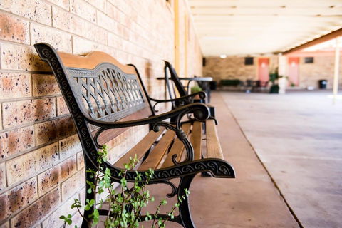 Clermont Country Motor Inn - Lawyer Find 5