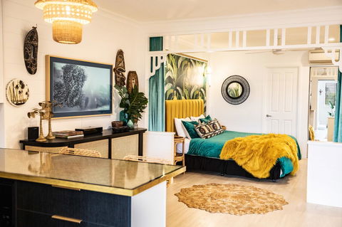 NOMAD - Luxe Apartment - Click Find 0