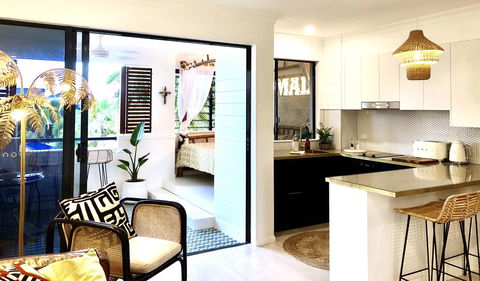 NOMAD - Luxe Apartment - Click Find 23