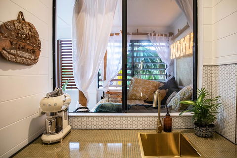 NOMAD - Luxe Apartment - Click Find 10