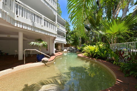 The White House Port Douglas - Click Find 20