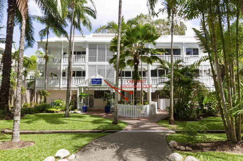 The White House Port Douglas - Click Find 1