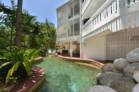 The White House Port Douglas - Click Find 18