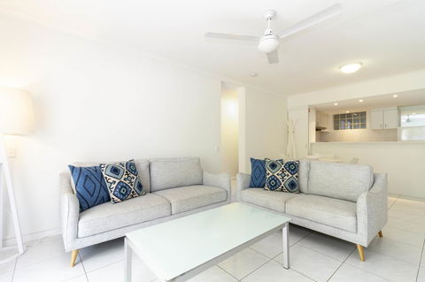 The White House Port Douglas - Click Find 29