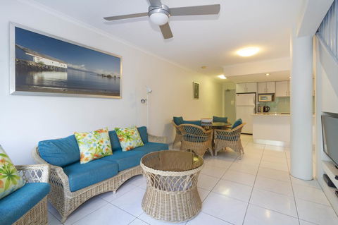 The White House Port Douglas - Click Find 24