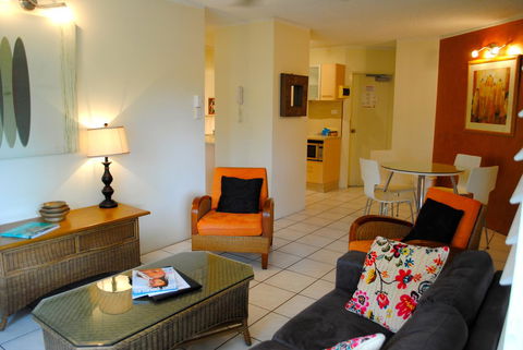 The Port Douglas Queenslander - Click Find 28