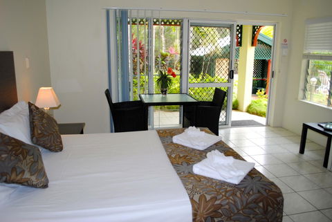 The Port Douglas Queenslander - Click Find 42