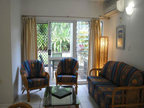 The Port Douglas Queenslander - Click Find 19