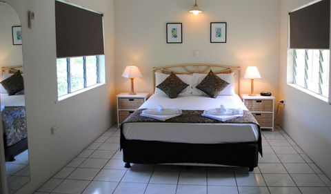 The Port Douglas Queenslander - Click Find 33