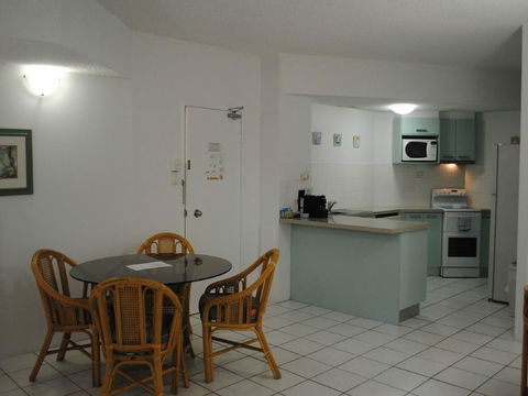 The Port Douglas Queenslander - Click Find 20