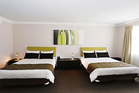Drovers Motor Inn - DBD 10