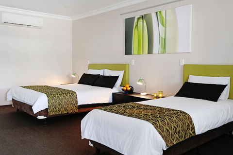 Drovers Motor Inn - DBD 1