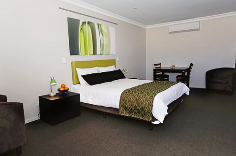 Drovers Motor Inn - DBD 15