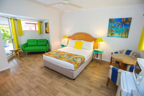 Port Douglas Motel - Click Find 17