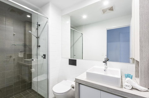 Boardwalk Burleigh Beach - Official - Click Find 33