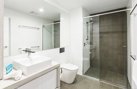 Boardwalk Burleigh Beach - Official - Click Find 39