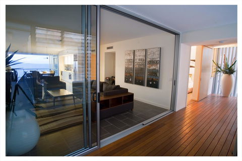 1 Bright Point Apartment 5201 - Bet 4u 2