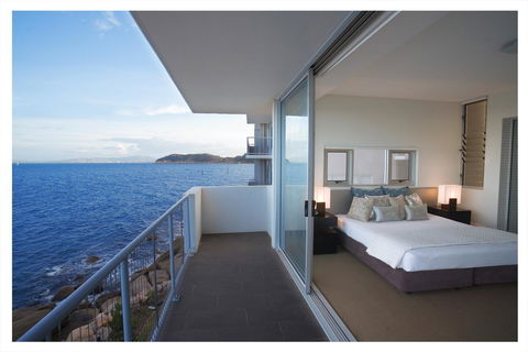 1 Bright Point Apartment 5201 - Bet 4u 7