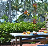 Number 2 On The Beach  Beautiful Beachfront Villa - Click Find
