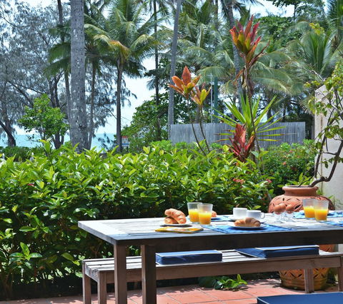 Number 2 On The Beach | Beautiful Beachfront Villa - Click Find 0