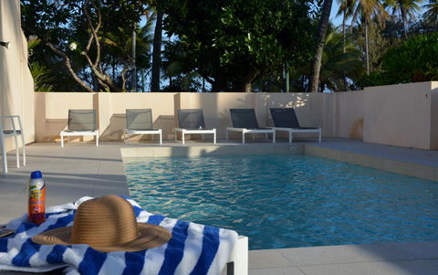 Number 2 On The Beach | Beautiful Beachfront Villa - Click Find 2