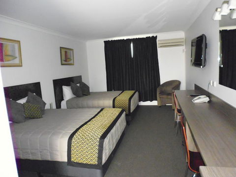 Burke & Wills Motor Inn - Click Find 24
