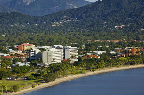 Holiday Inn Cairns Harbourside - Bridge Guide 5