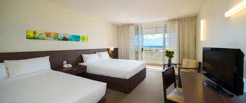 Holiday Inn Cairns Harbourside - Bridge Guide 17
