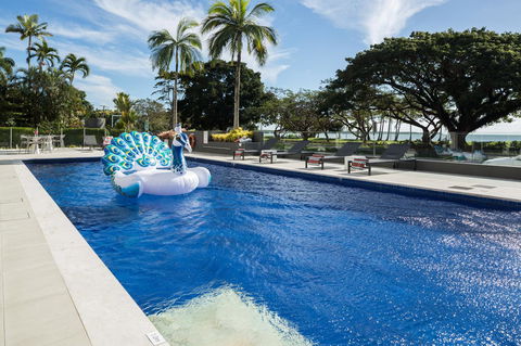 Holiday Inn Cairns Harbourside - Bridge Guide 30