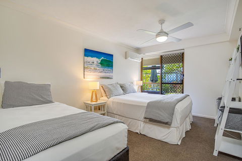 Gemini Court Holiday Apartments - Click Find 9