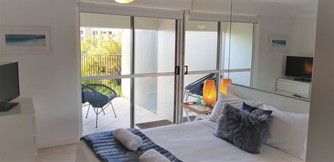 Gemini Court Holiday Apartments - Click Find 22