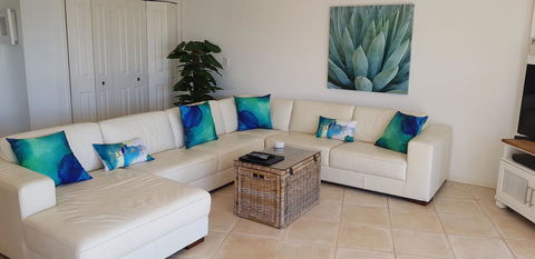 Gemini Court Holiday Apartments - Click Find 24