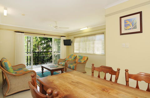 Cairns Queenslander Hotel & Apartments - Bridge Guide 27
