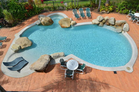 Cairns Queenslander Hotel & Apartments - Bridge Guide 4