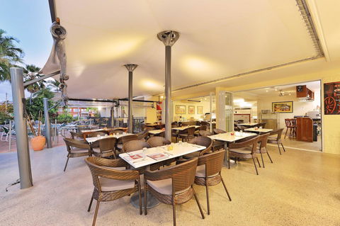 Cairns Queenslander Hotel & Apartments - Bridge Guide 3
