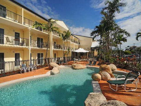 Cairns Queenslander Hotel & Apartments - Bridge Guide 1