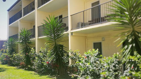 Cairns Queenslander Hotel & Apartments - Bridge Guide 32