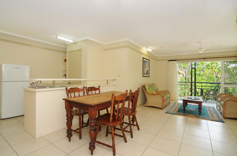Cairns Queenslander Hotel & Apartments - Bridge Guide 19
