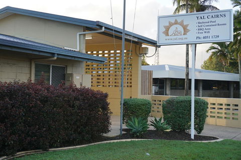 YAL Cairns - A Motel That Makes A Difference - Bridge Guide 37