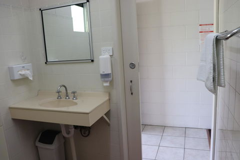 YAL Cairns - A Motel That Makes A Difference - Bridge Guide 20