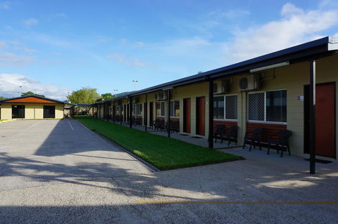 YAL Cairns - A Motel That Makes A Difference - Bridge Guide 39