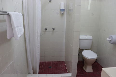 YAL Cairns - A Motel That Makes A Difference - Bridge Guide 27