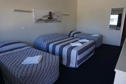 YAL Cairns - A Motel That Makes A Difference - Bridge Guide 17