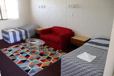 YAL Cairns - A Motel That Makes A Difference - Bridge Guide 3
