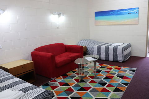 YAL Cairns - A Motel That Makes A Difference - Bridge Guide 18