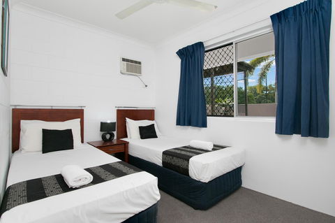 Cairns City Palms - Bridge Guide 25