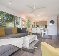 Tropical Reef Apartments - Click Find